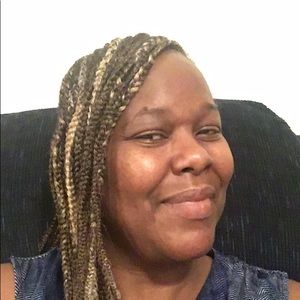 Meet your Posher, Angelia